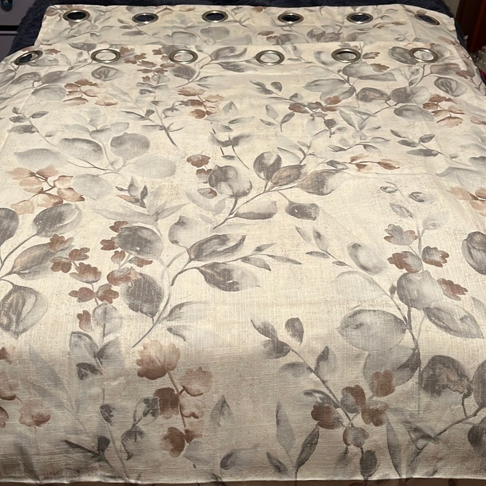 Broyhill Fashion Window Panel (Set of Two)
